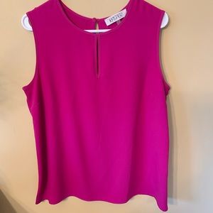 Sleeveless blouse